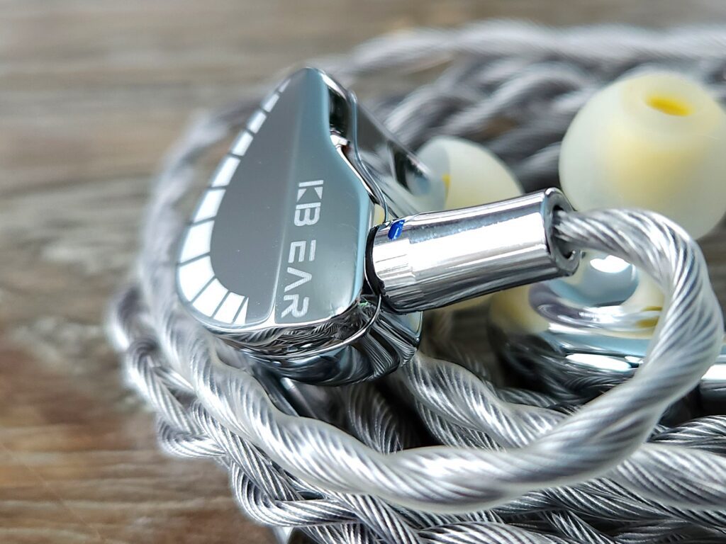 KBear Qinglong with the KBear Chord cable and KBear 07 tips.