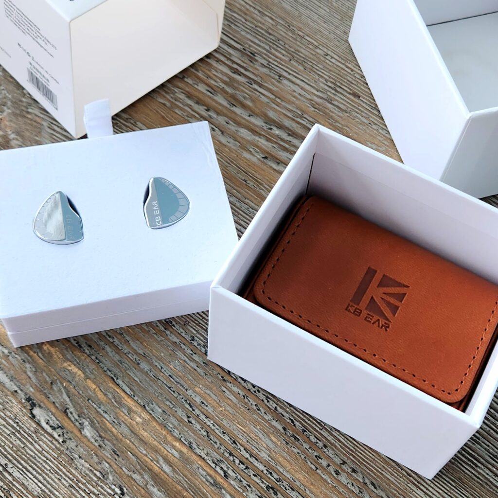 KBeaer Qinglong packaging and contents