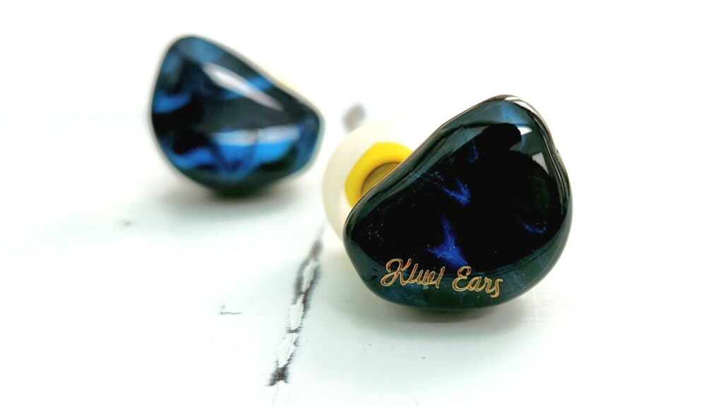 Kiwi Ears Cadenza is very nice to look at