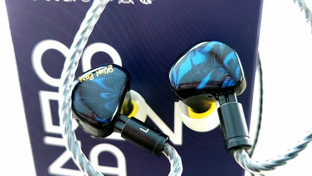 Kiwi Ears Cadenza & the Cadenza box