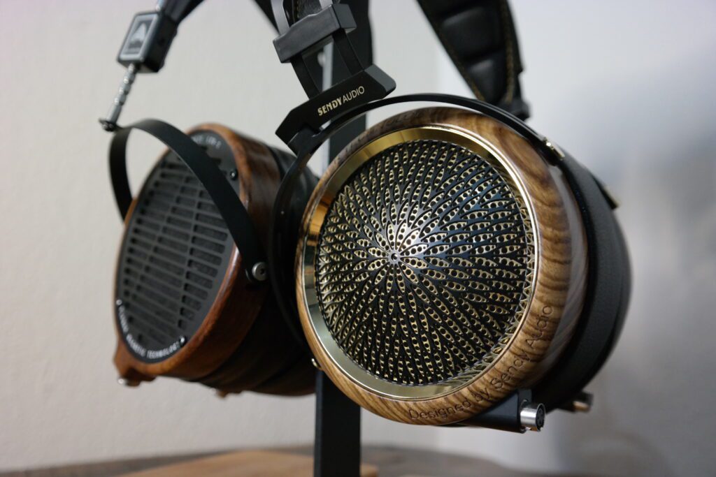 Sendy Peacock vs. Audeze LCD-2