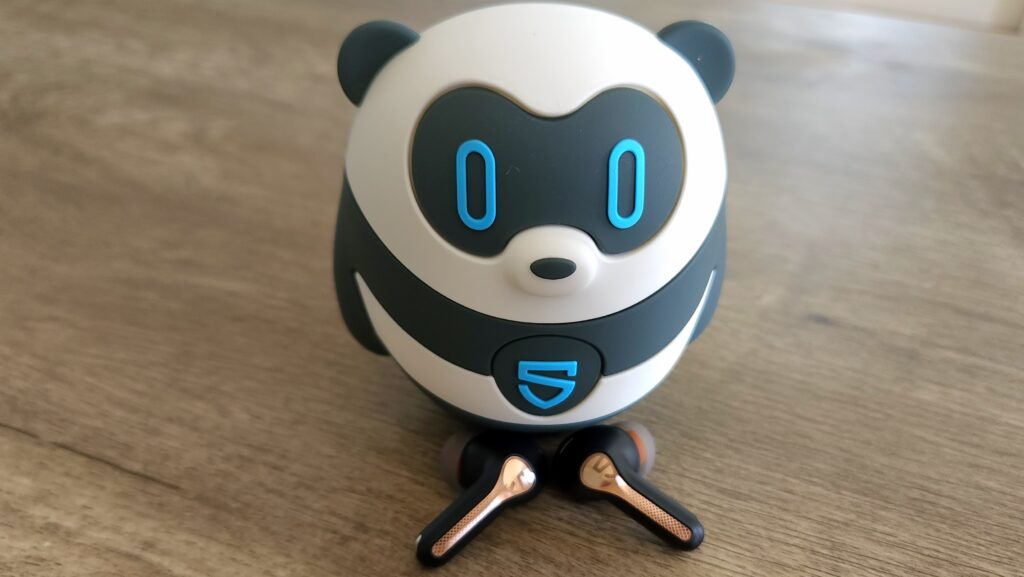 Soundpeats Doll with the Capsule 3 Pro