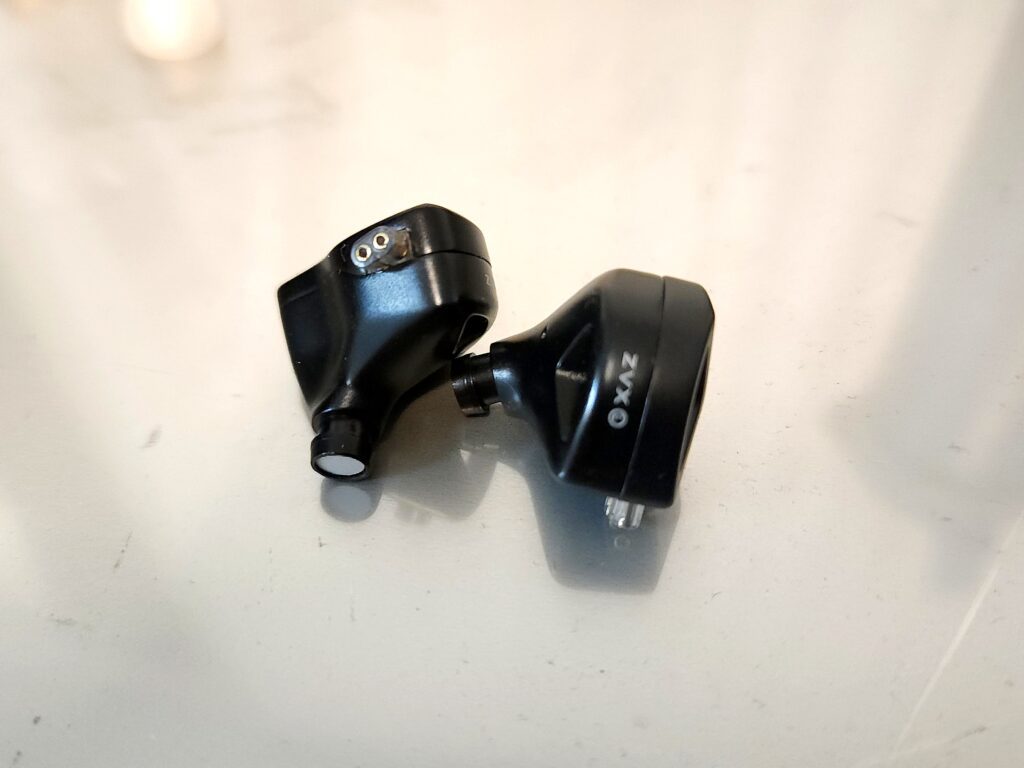 KZ zVX Build quality