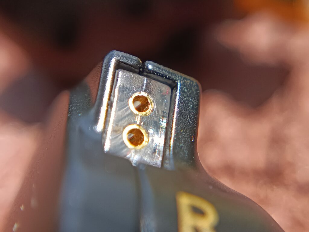 Connector detail