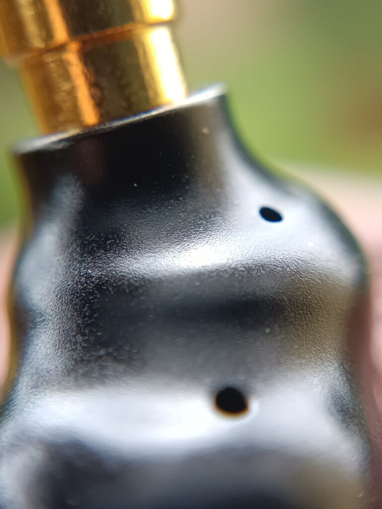 Shape and venting holes