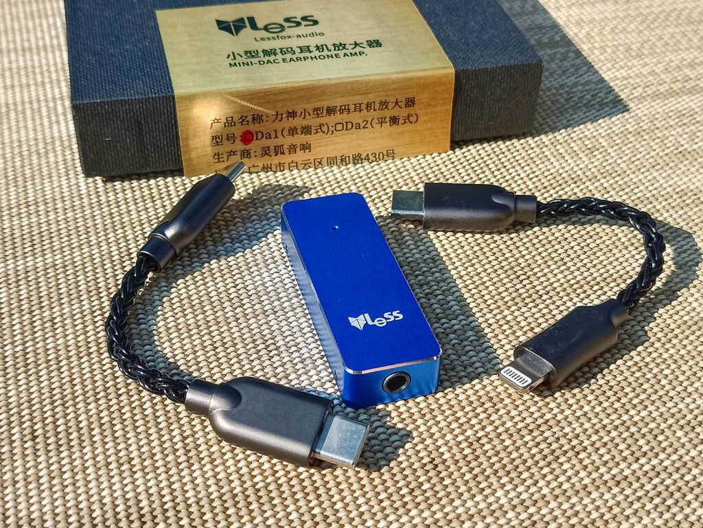 LessFox Da1 with cable
