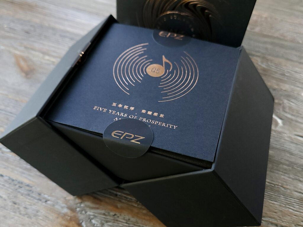 Q5 Packaging