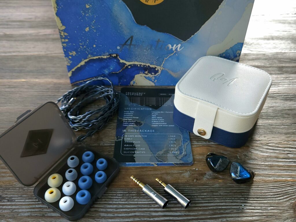 UNBOXING