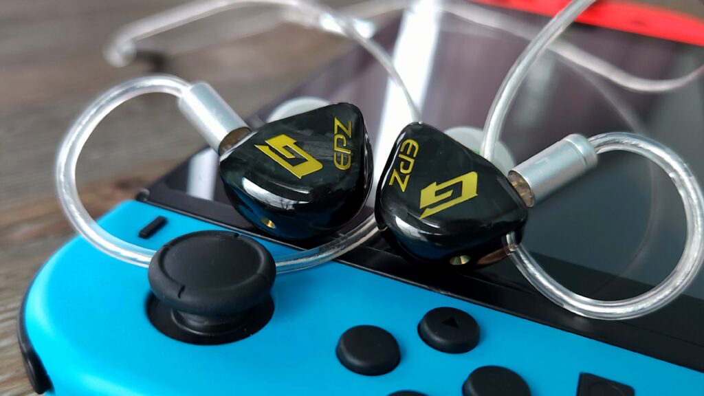 G10