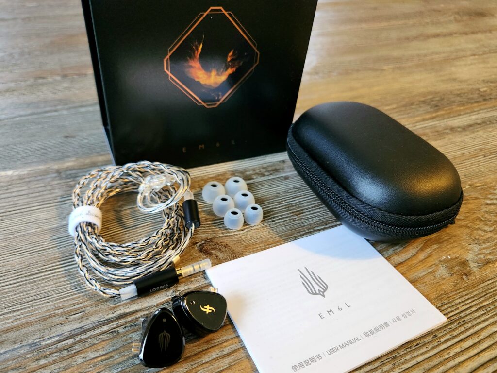 EM6L Unboxing