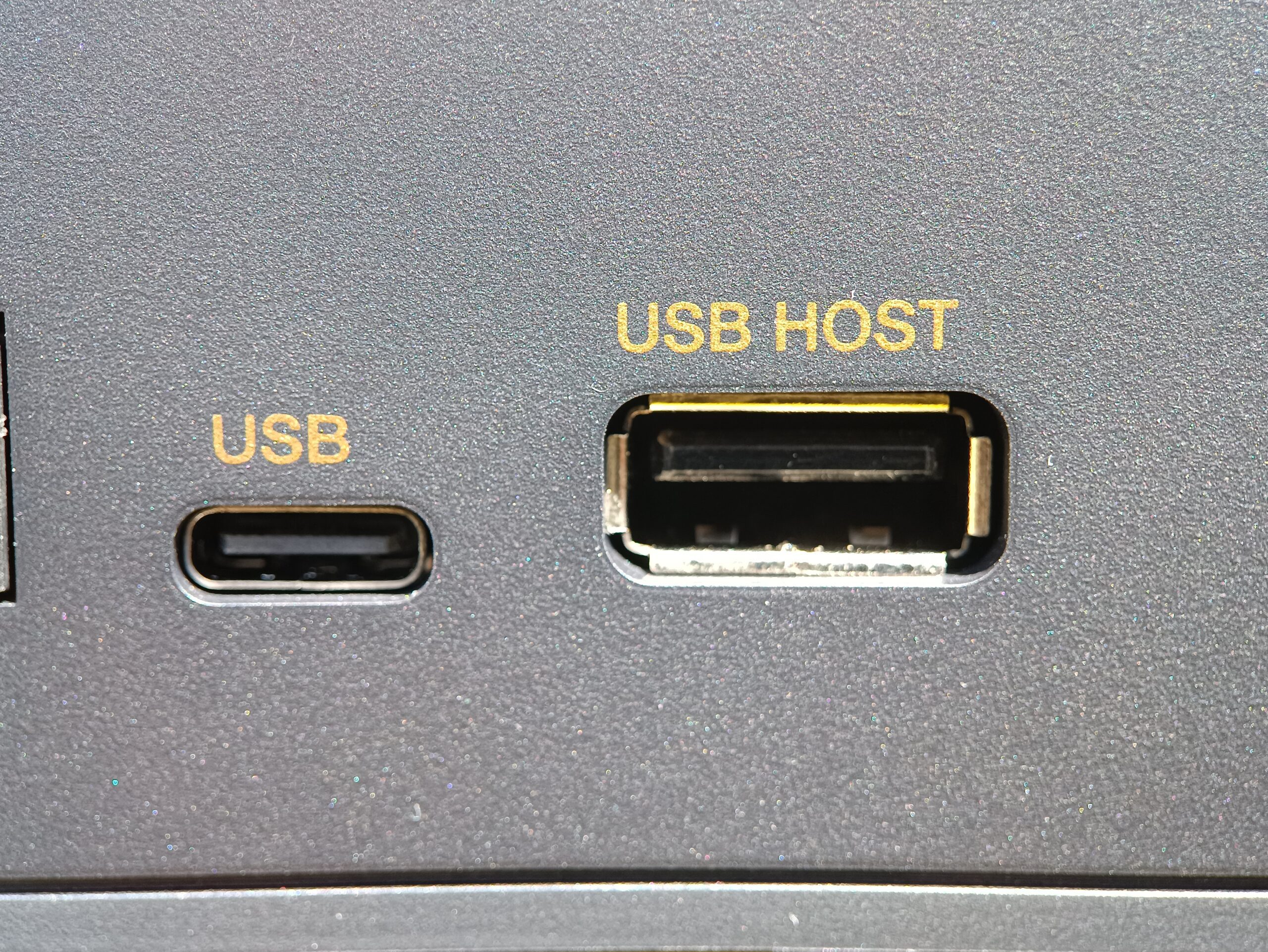 Type C power + data / USB Host
