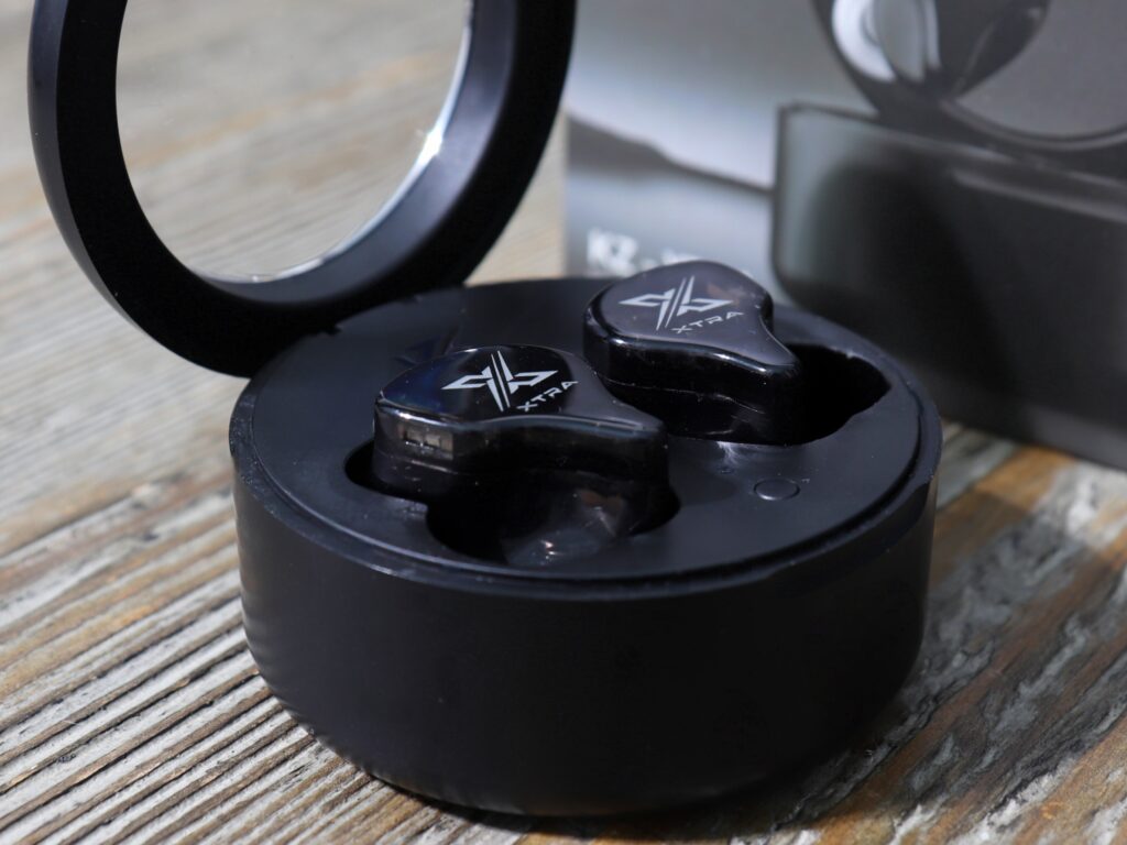 Xtra charging case