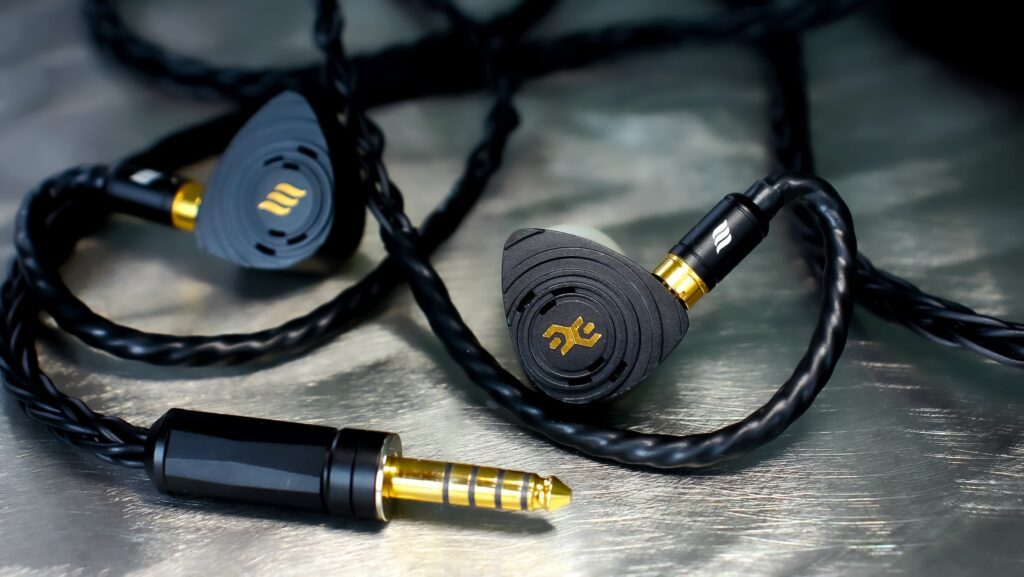 Pilgrim:Noir Cable