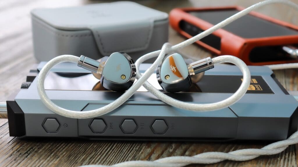 My favorite, the Fiio Q15 and the Simgot ET142