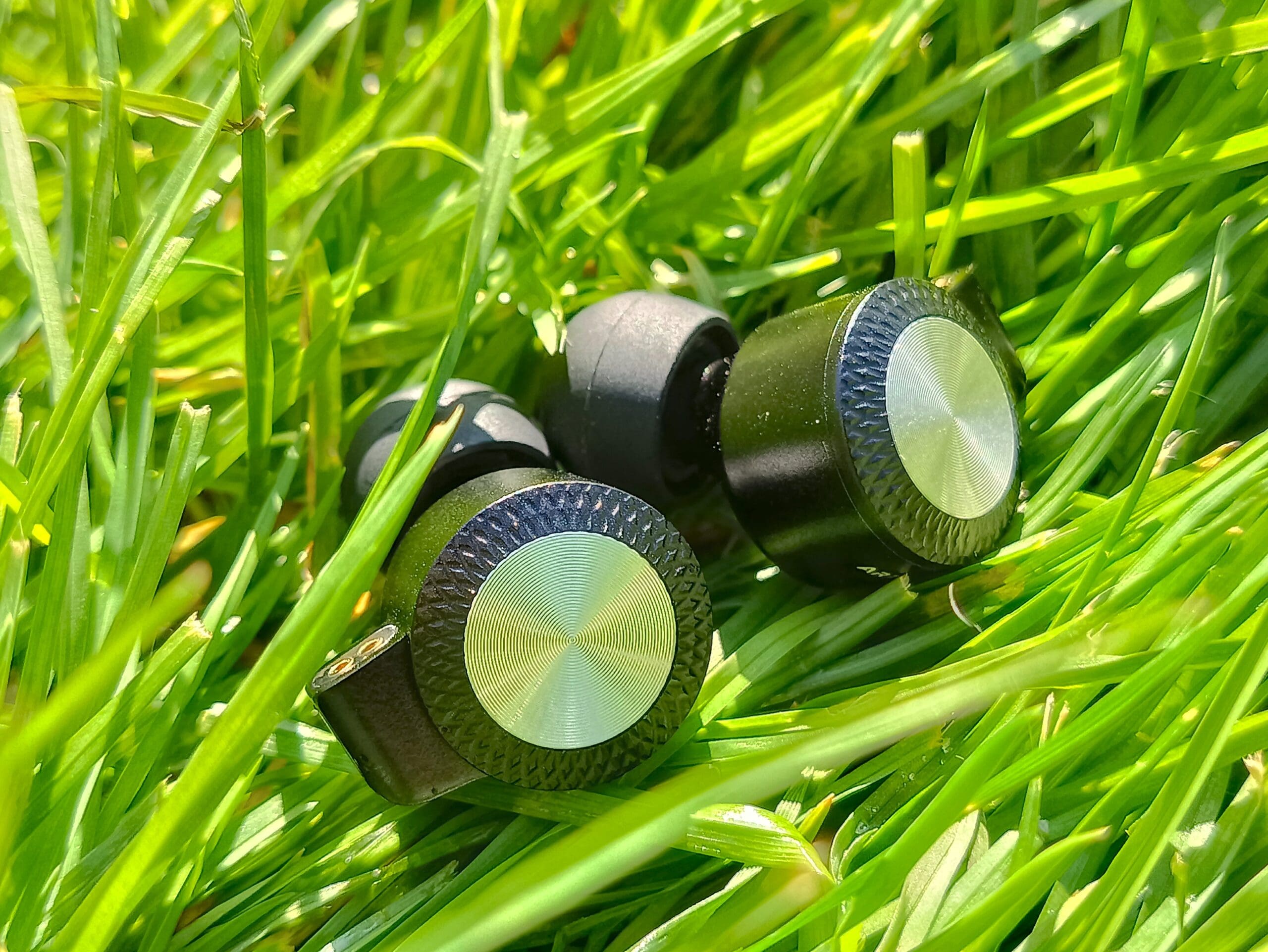 ARTTI T10 pro on grass