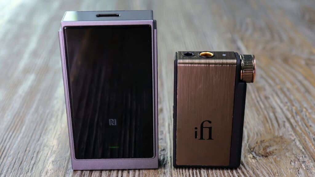 Comparison of the UP6 and the Ifi Go Blu photo