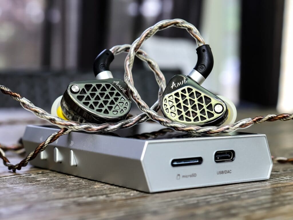 The Shanling M1 & the KZ AM16