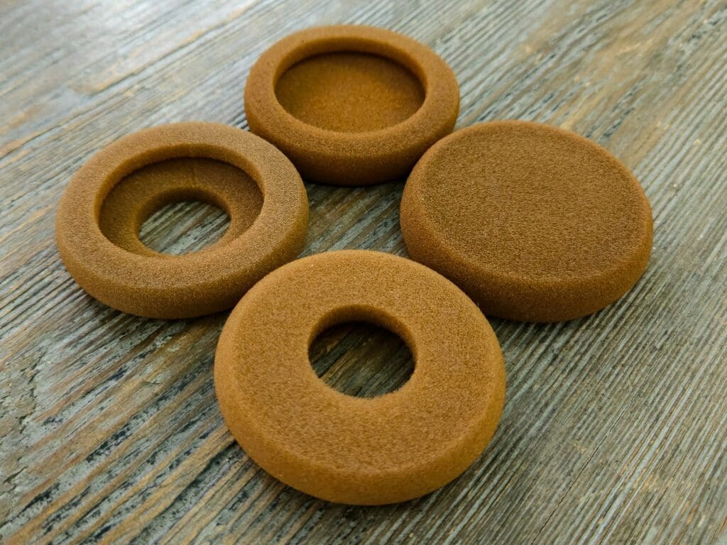 Earpads provided with the Roseselsa Distant Mountain