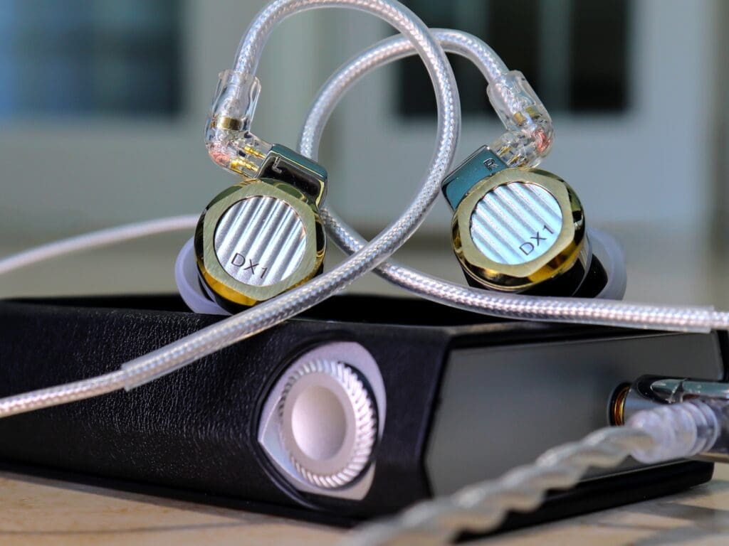 Shanling M1 Plus and the DX1