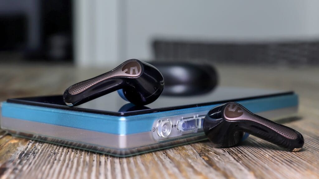The fiio jm21 and the Air5 pro