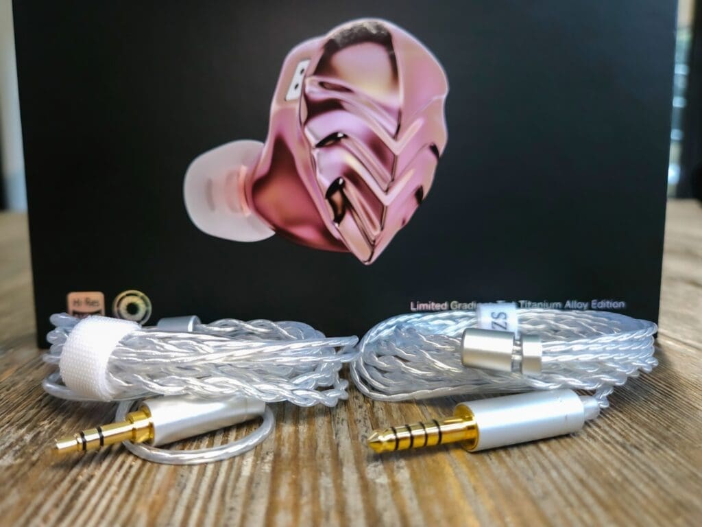 Hidizs MK12 Turris Titanium Edition cable