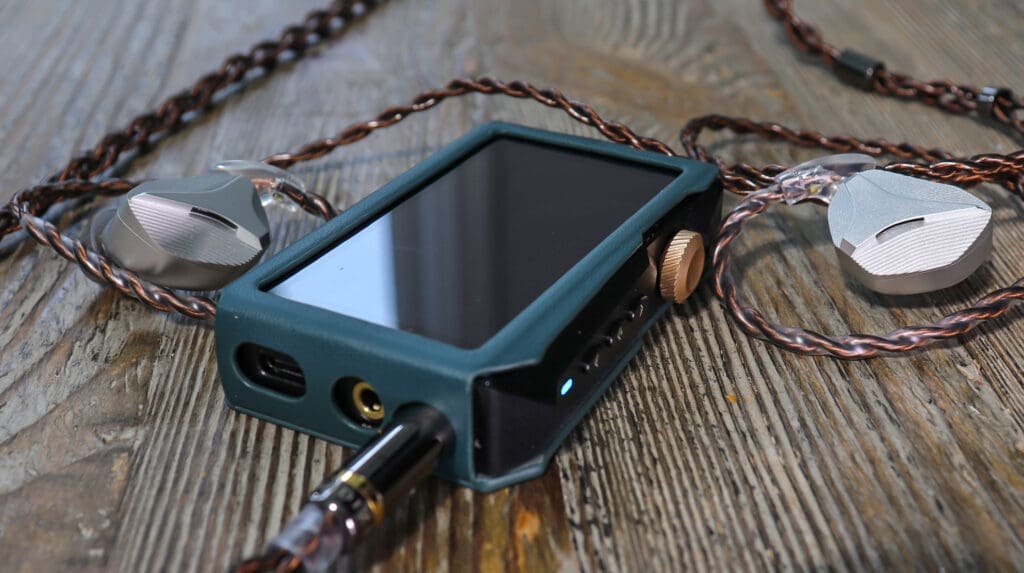 The Hidizs AP80 Pro Max and the Hidizs MP145