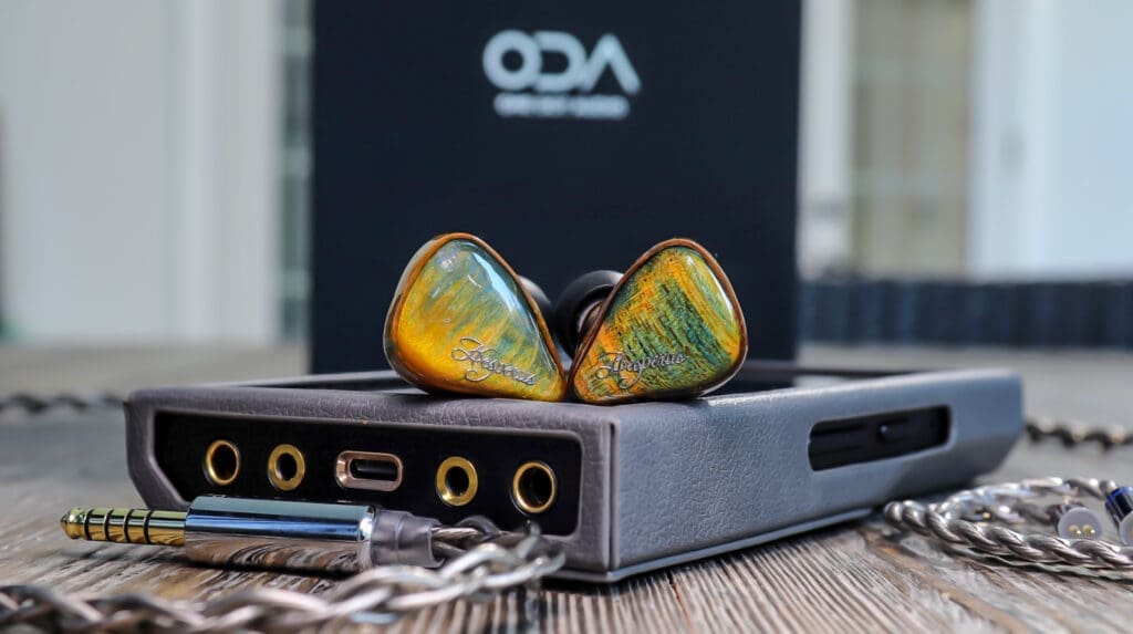 ODA Hesperus A300 Wood Edition sitting on the Hiby R6 Pro II 2025