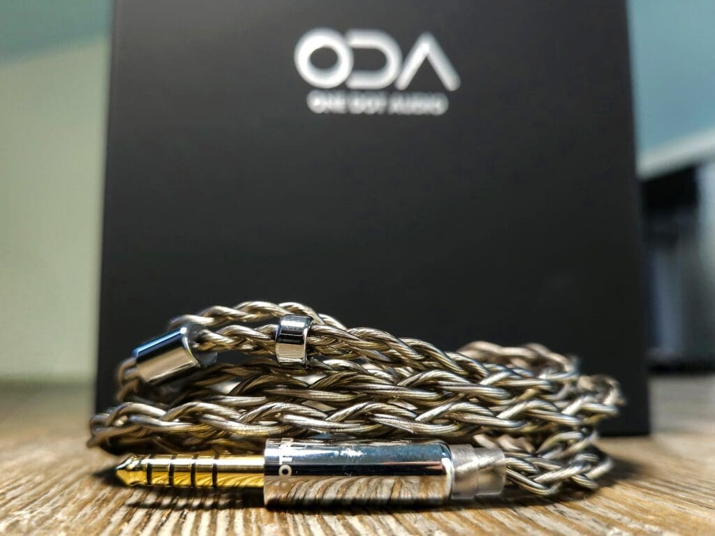 ODA Hesperus A300 Wood Edition cable