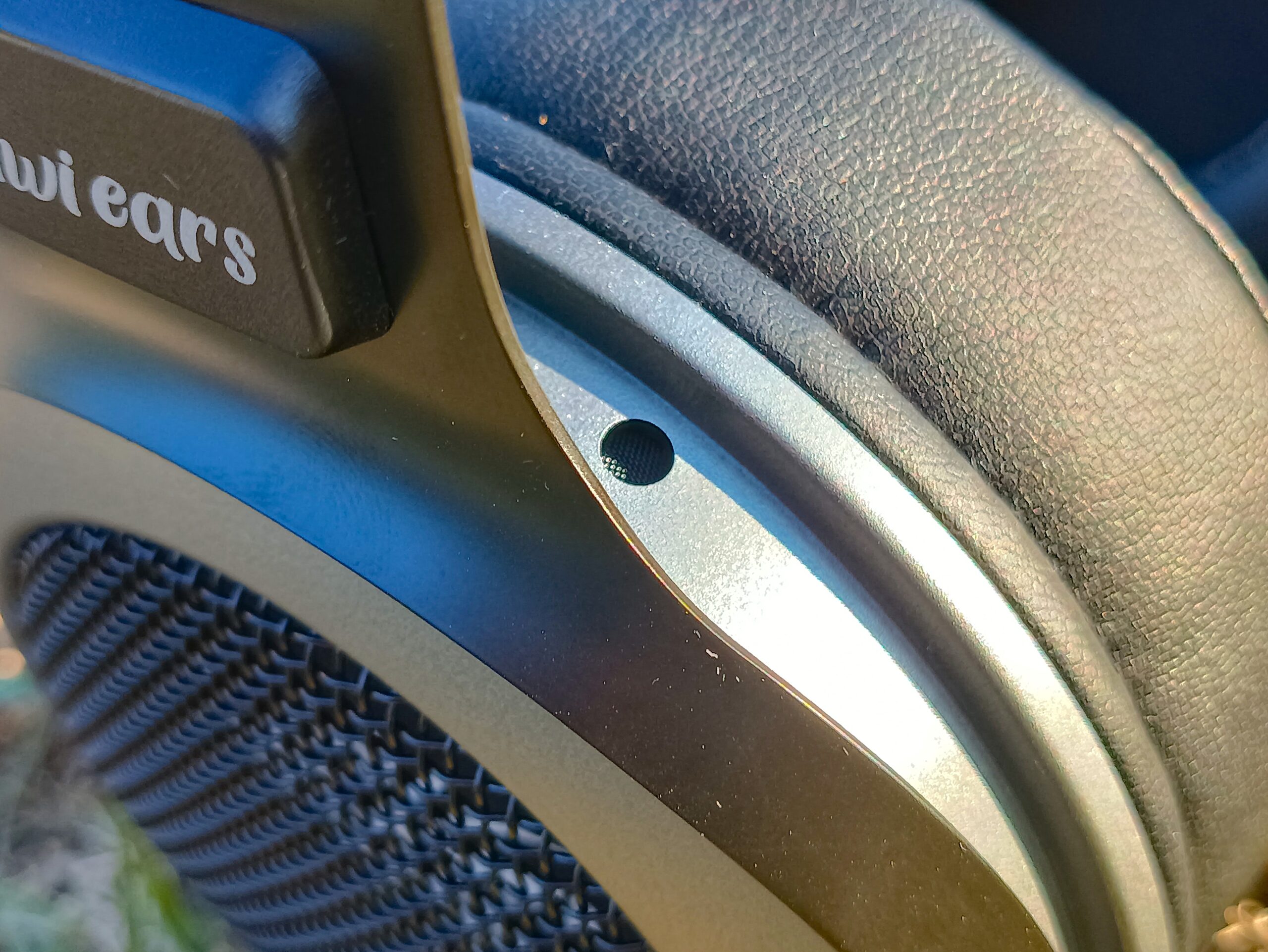 Kiwi Ears Altruva Vent