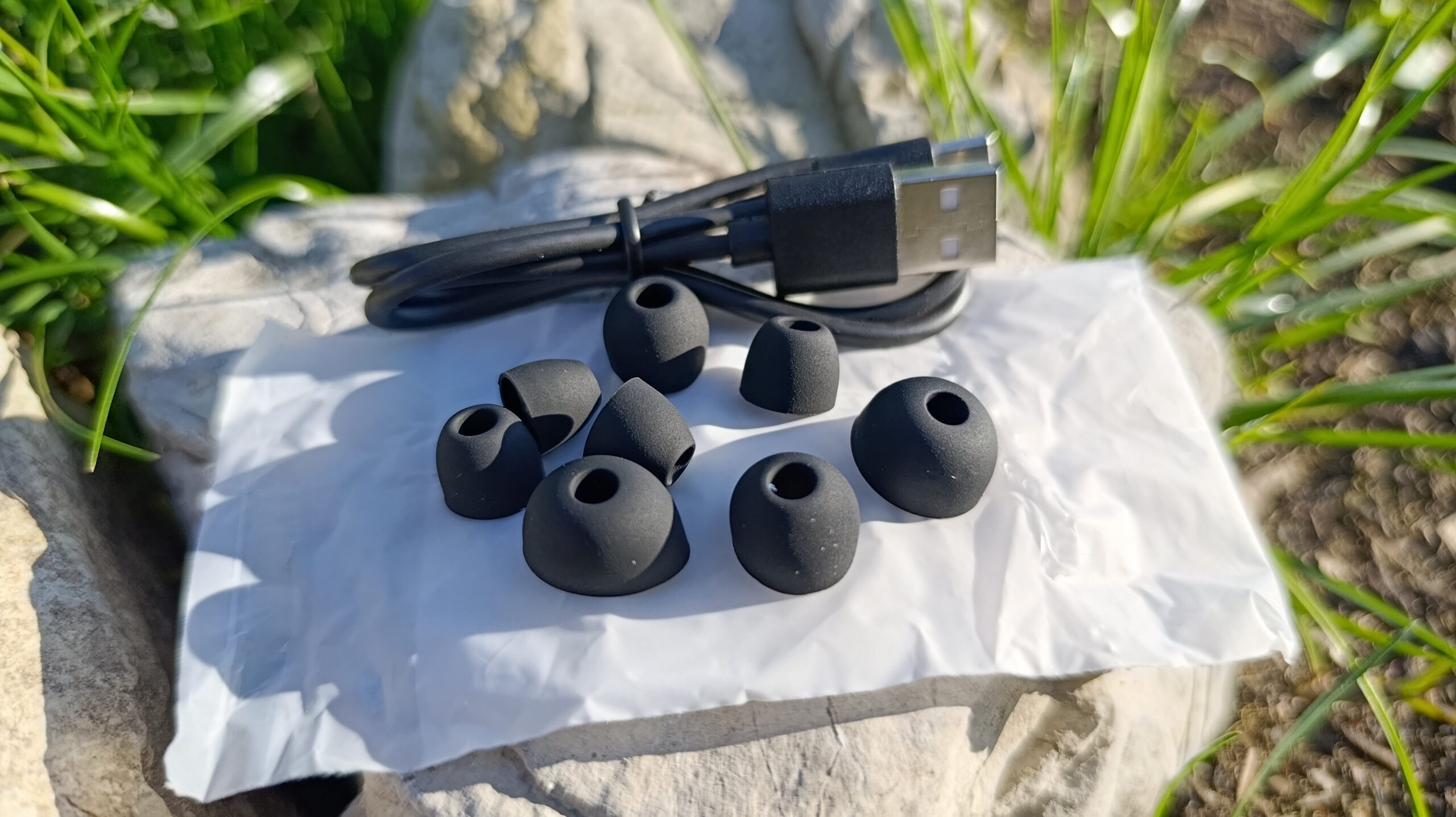 Creative Aurvana Ace 3 Accessories
