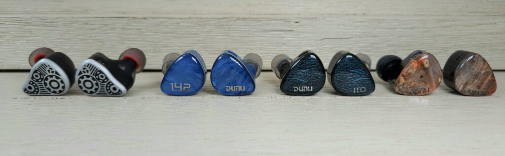 Comparison photo for the Dunu DN142