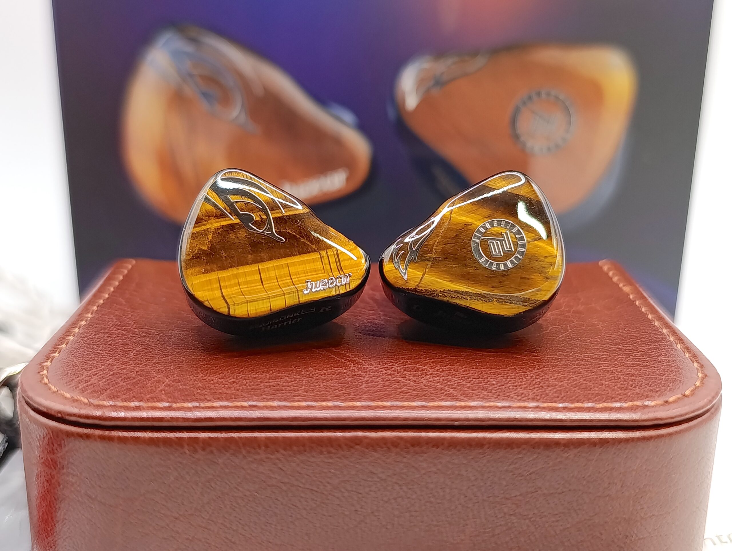 Juzear Harrier on case
