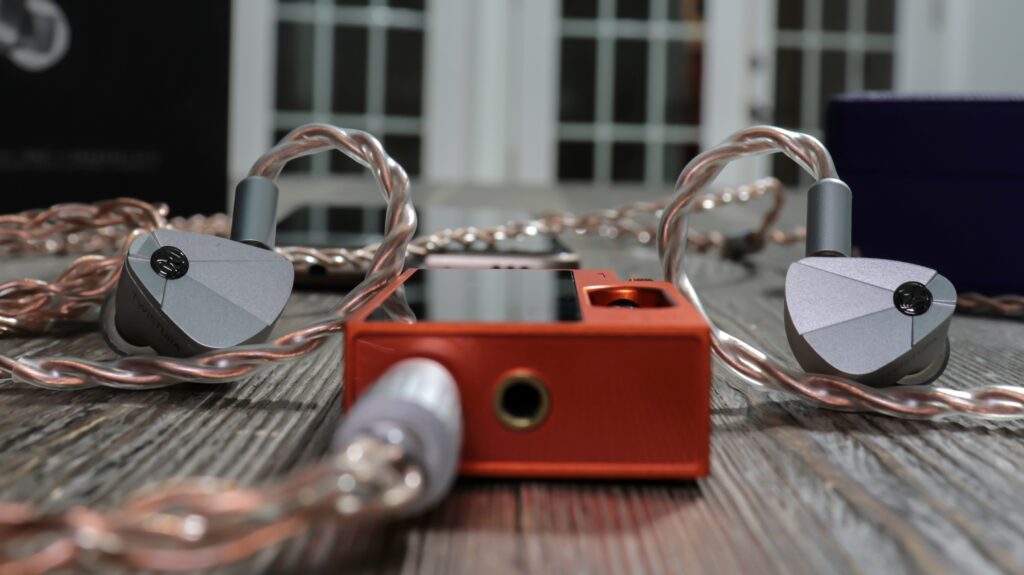 Twistura Beta and the Shanling UA7