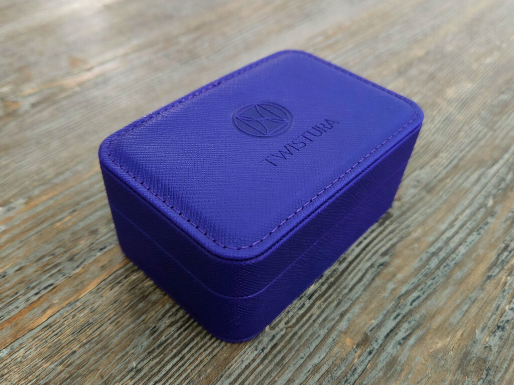 Twistura Beta carrying case