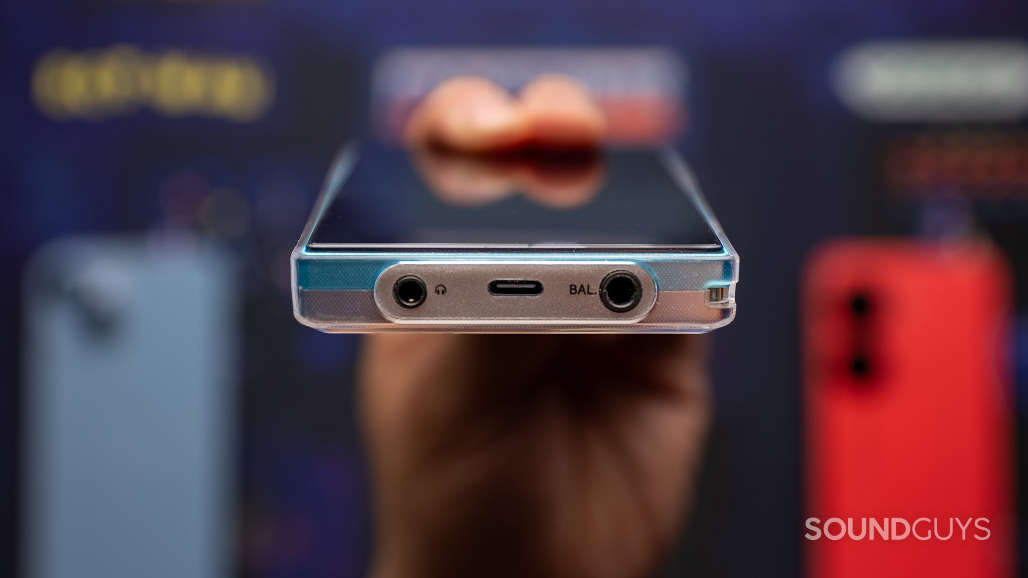 FiiO JM21 showing dedicated 3.5mm single-ended and 4.4mm balanced headphone outputs