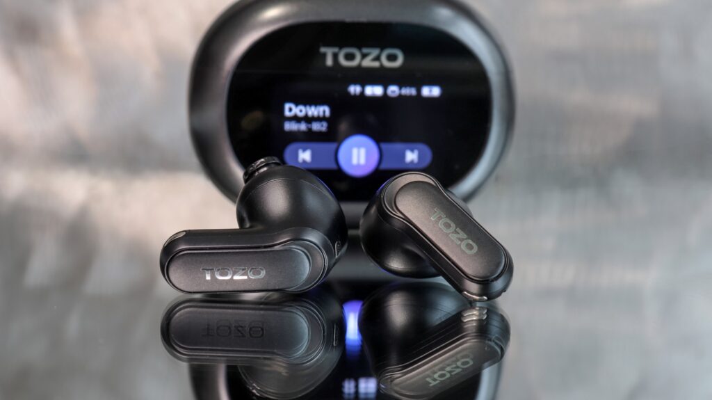 Tozo NC20 Pro and charging case