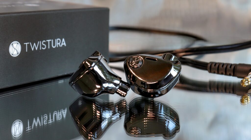 Twistura Delta Review Header Image
